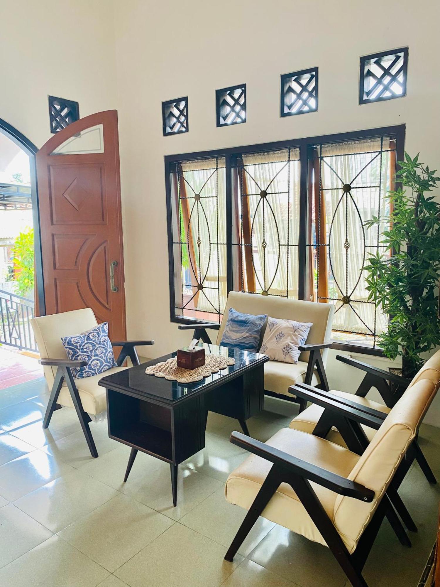 Hostel Zzz Banyuwangi  Zewnętrze zdjęcie