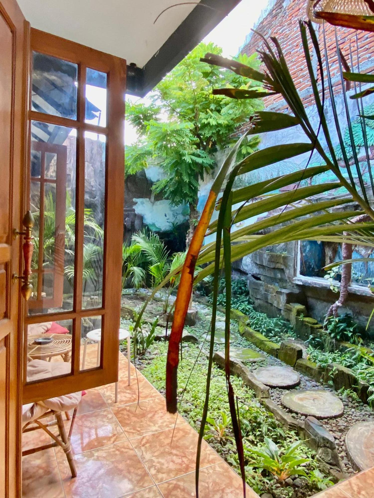 Hostel Zzz Banyuwangi  Zewnętrze zdjęcie